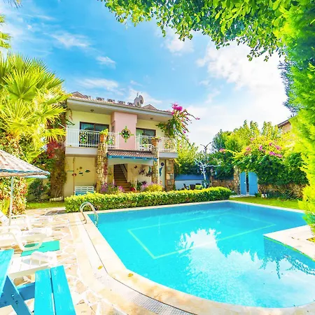 Vilă Garden Island Dalyan